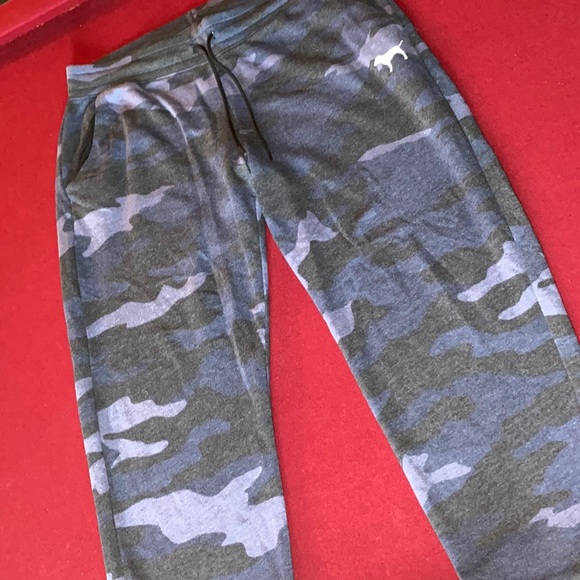 NWOT PINK Navy Camo Sweat Pants - Picture 1 of 6